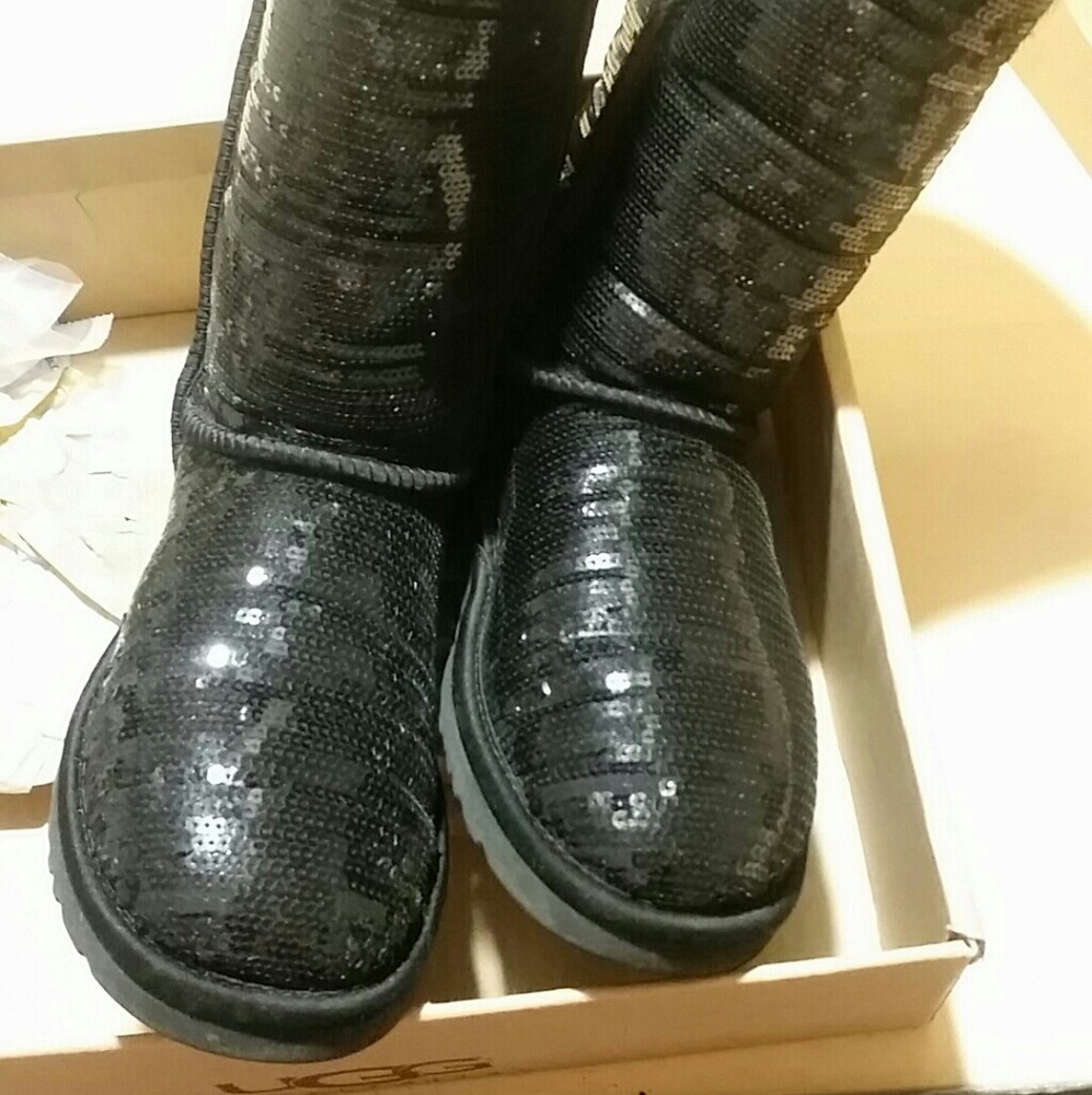UGG Sparkle tall boots sz 6